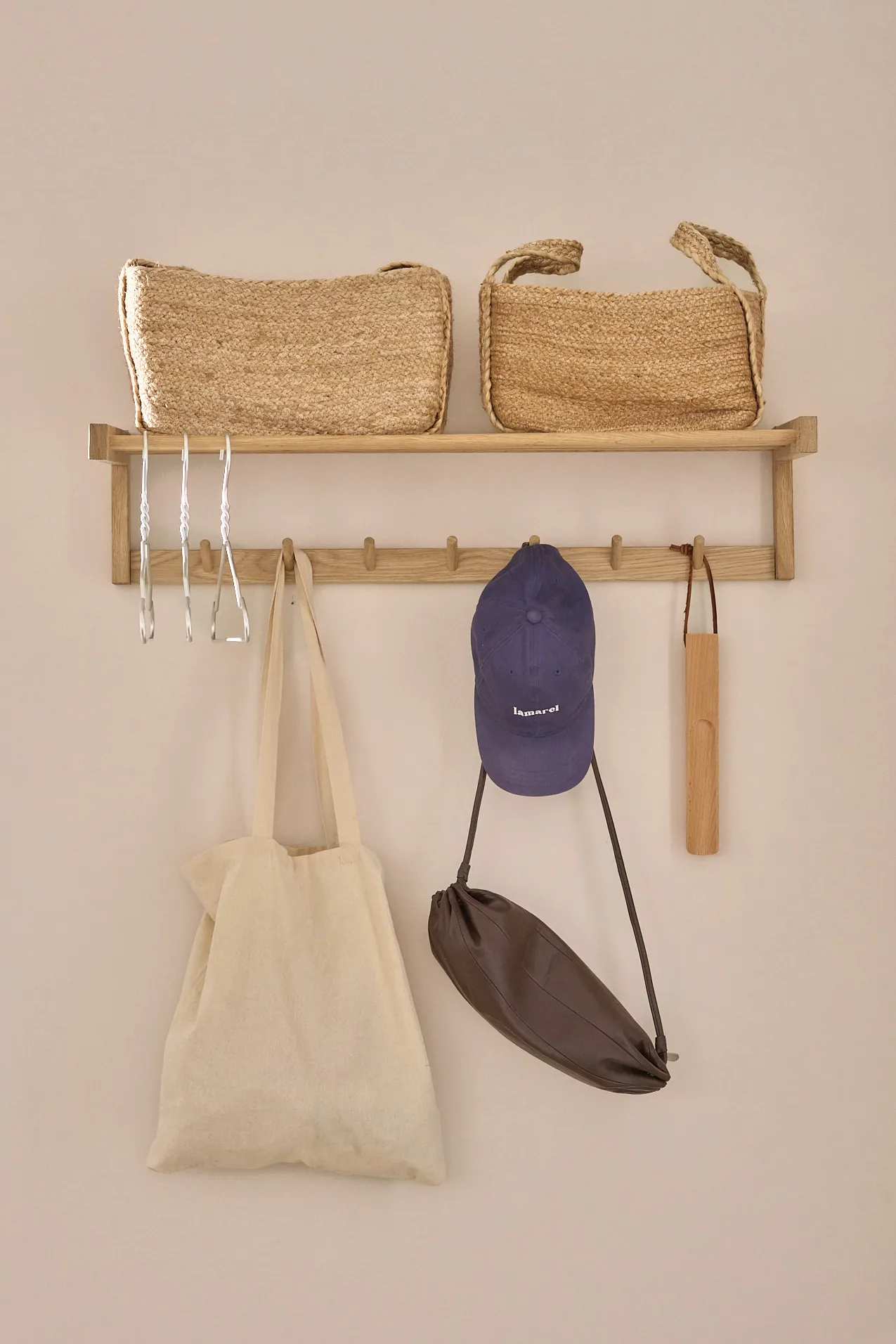 Bäckebo hat rack, Oak, 7 knobs 1898