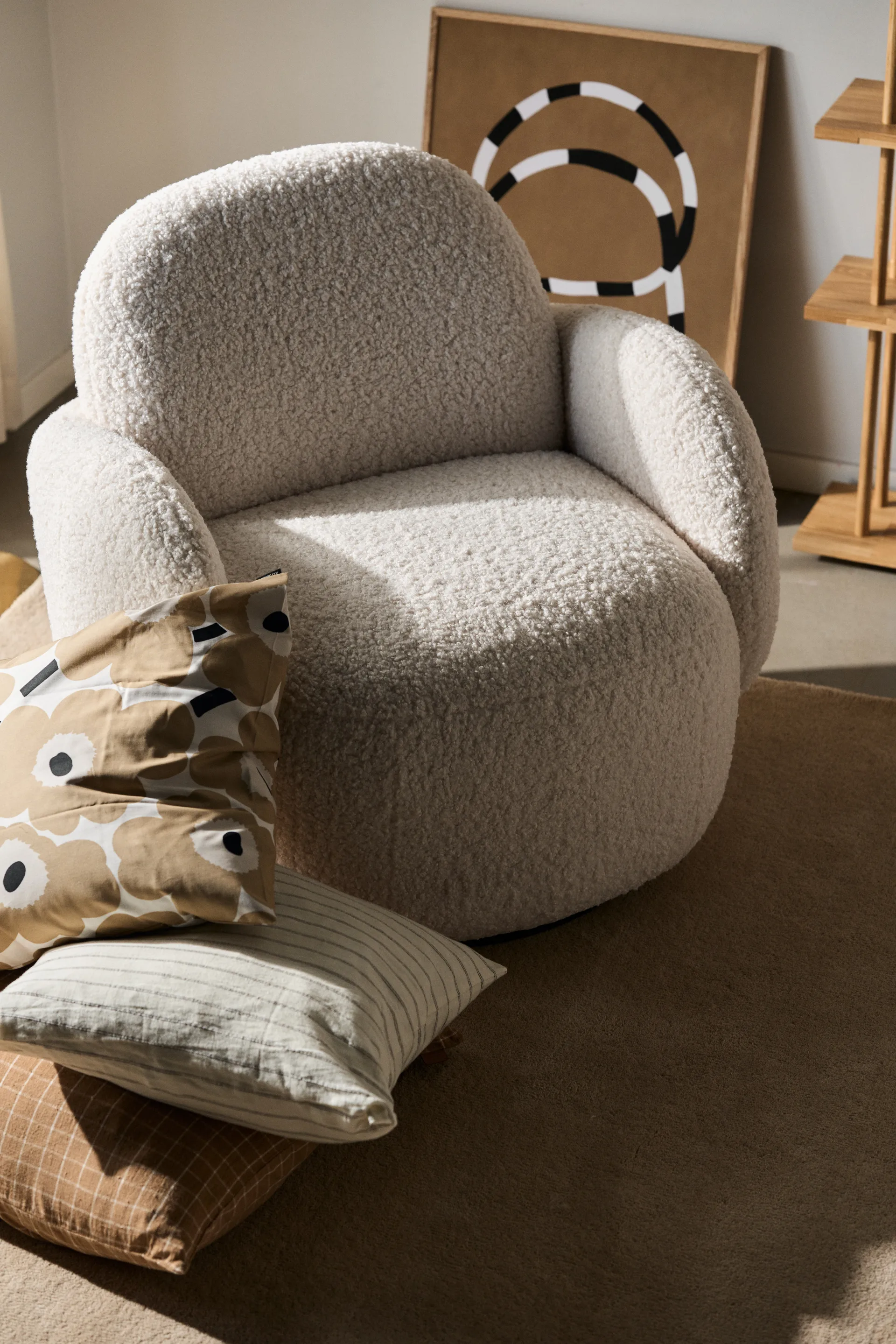 Mo armchair with swivel function, Glore White 1243 1898
