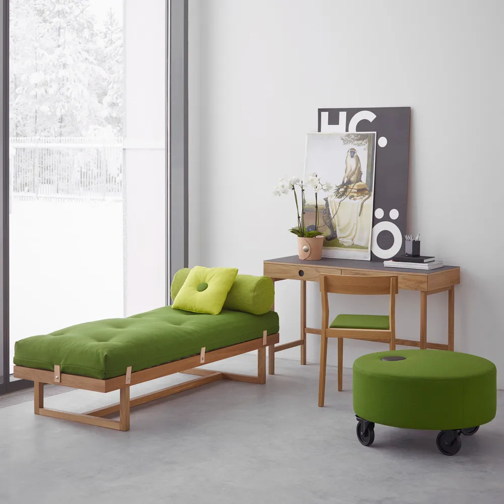 Stay day bed, Fabric green. frame in white oiled oak A2