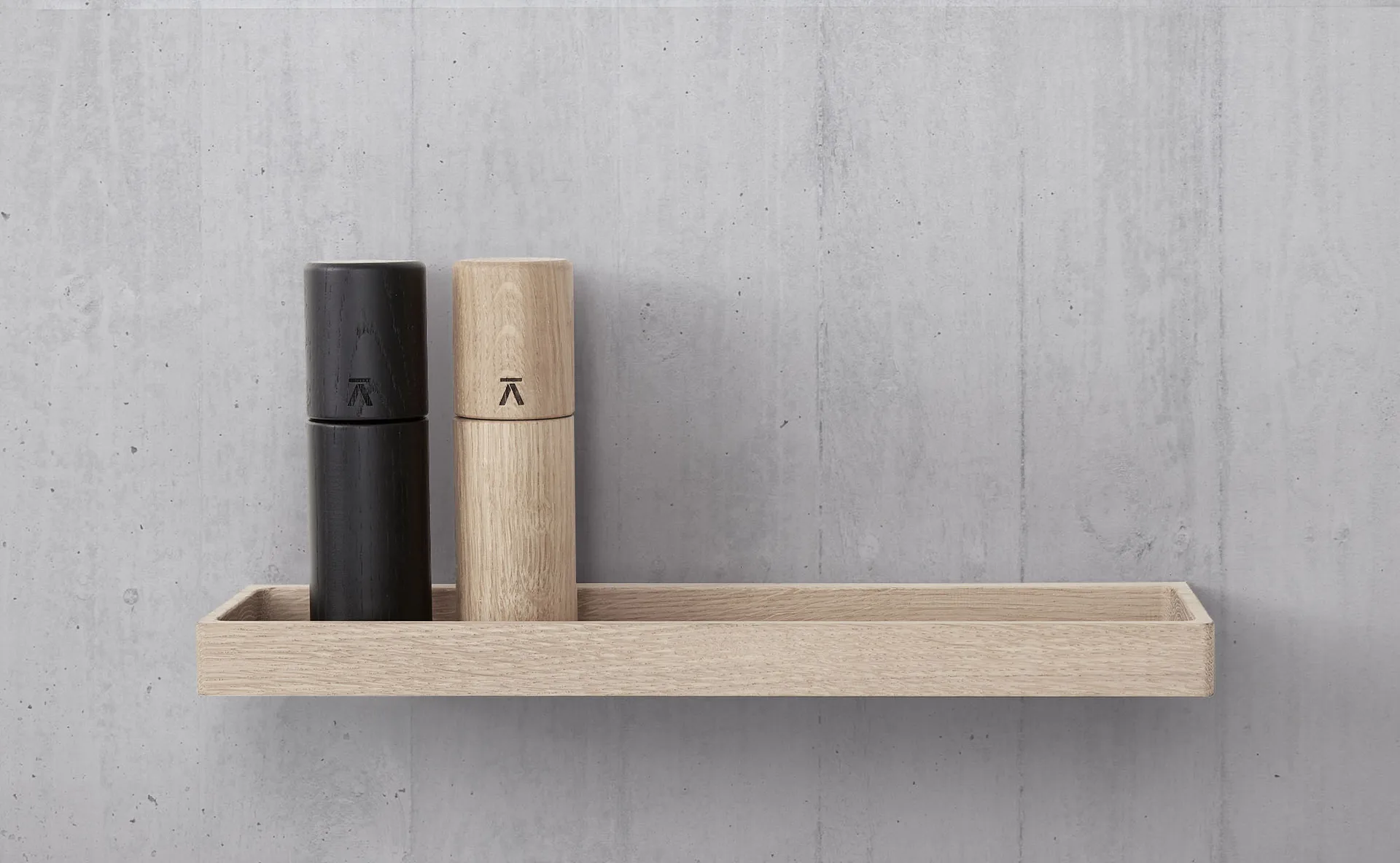 Shelf 11 wall shelf 44 cm, Lacquered oak Andersen Furniture