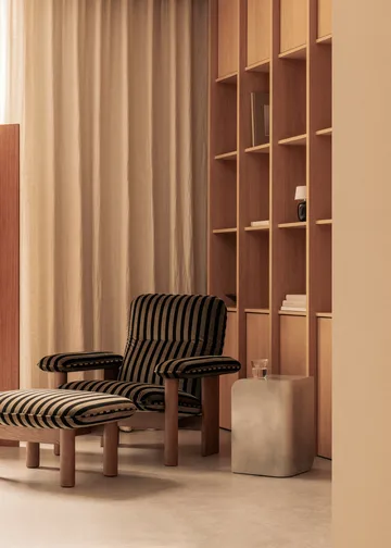 Brasilia armchair - Dark oak-Avalon 012 - Audo Copenhagen