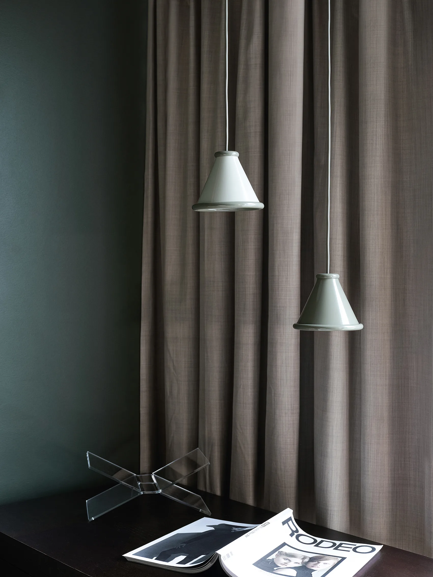 Belle pendant Ø15 cm, Pepple grey-moss grey Belid