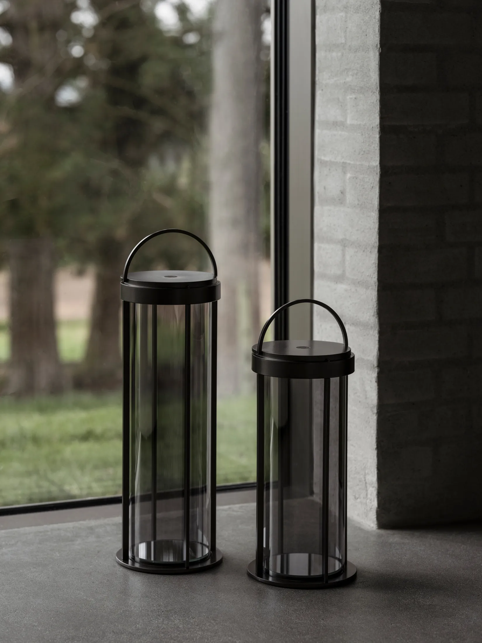 Mituro mobile LED lamp S, Gun metal blomus