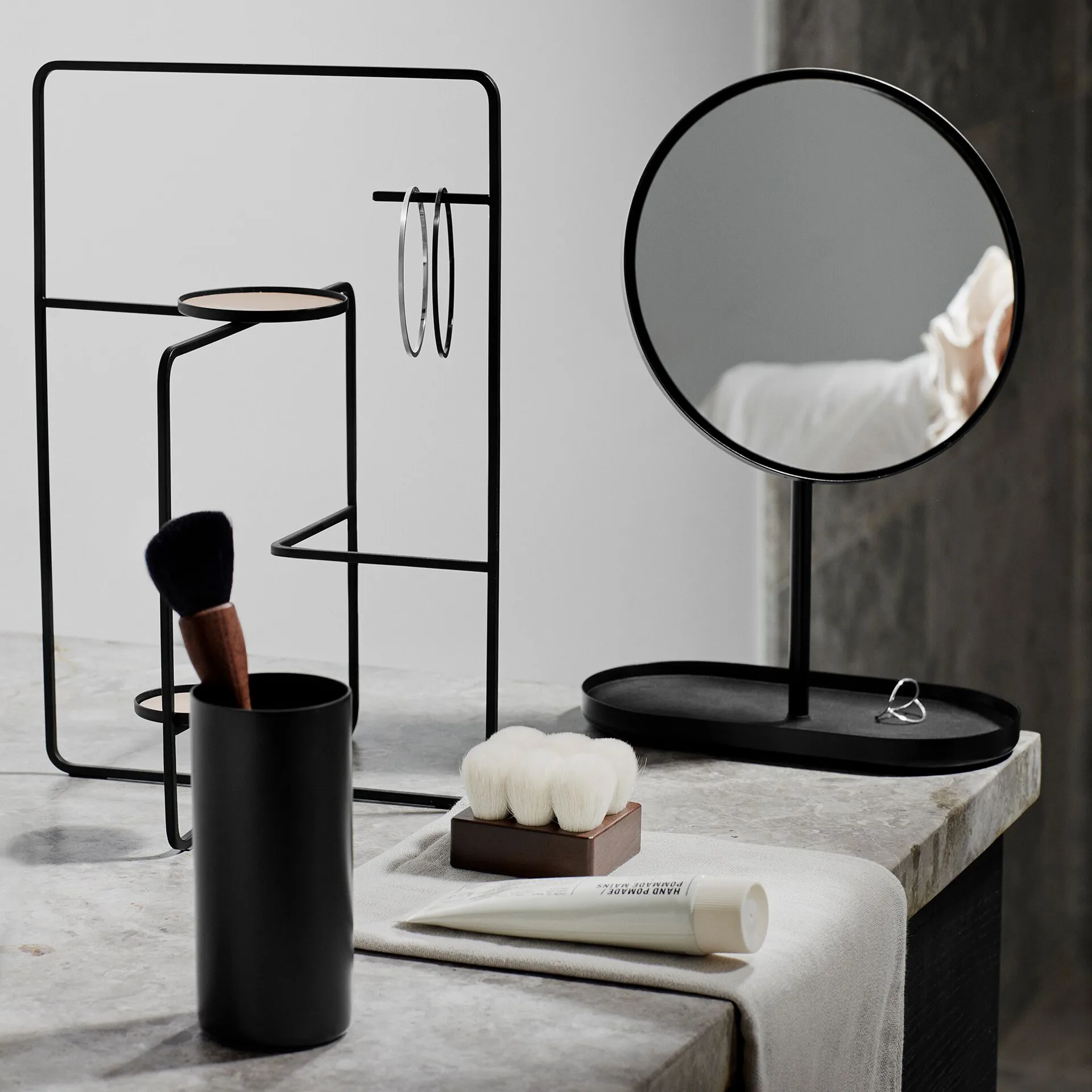 Modo toothbrush mug, Black blomus