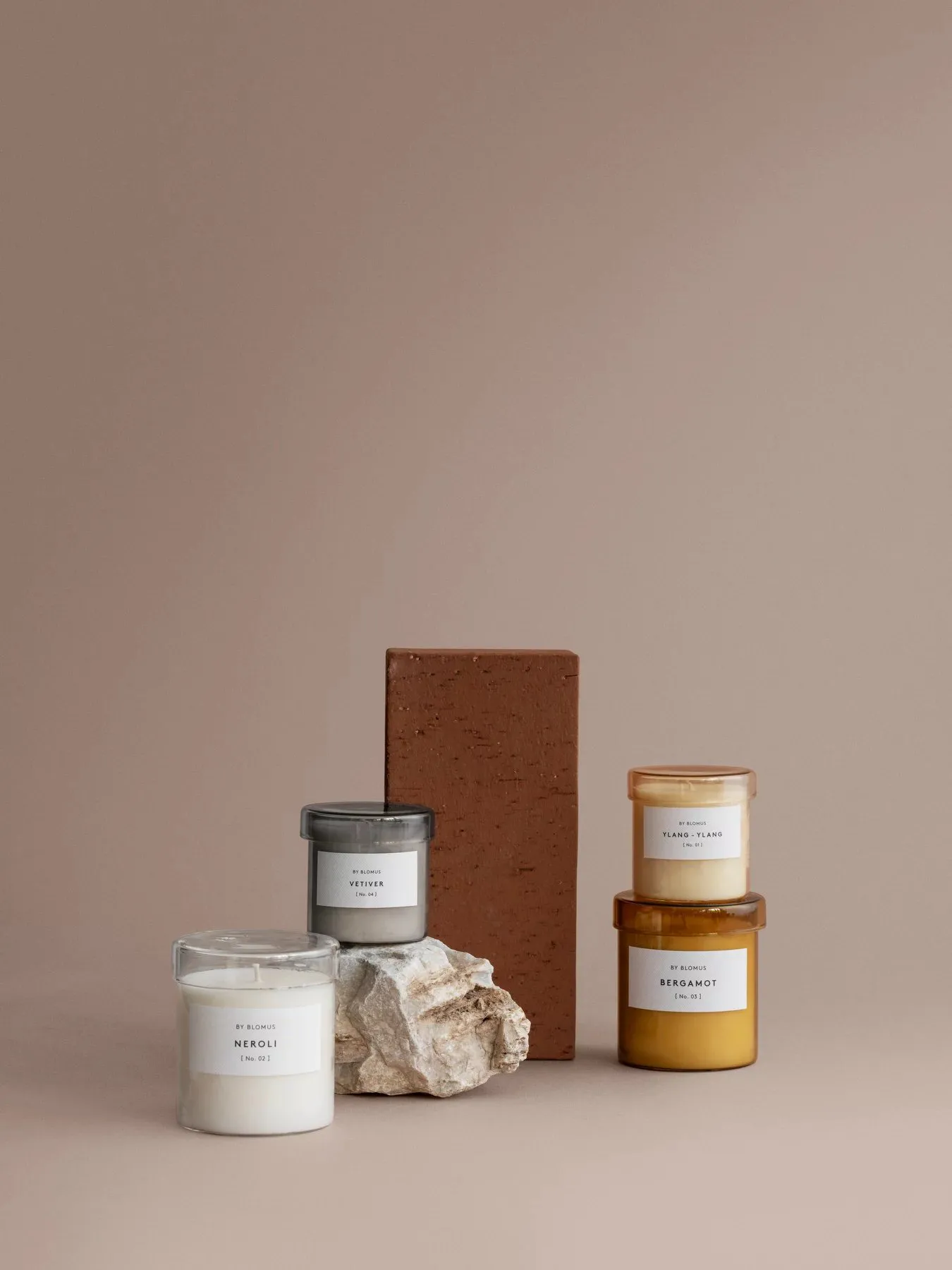 Vaola Scented Candle Vetiver, S, 30 H blomus