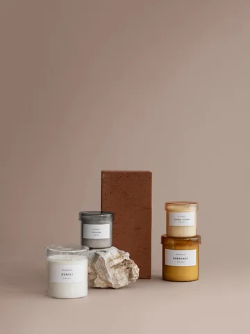 Vaola Scented Candle Vetiver - S, 30 H - blomus