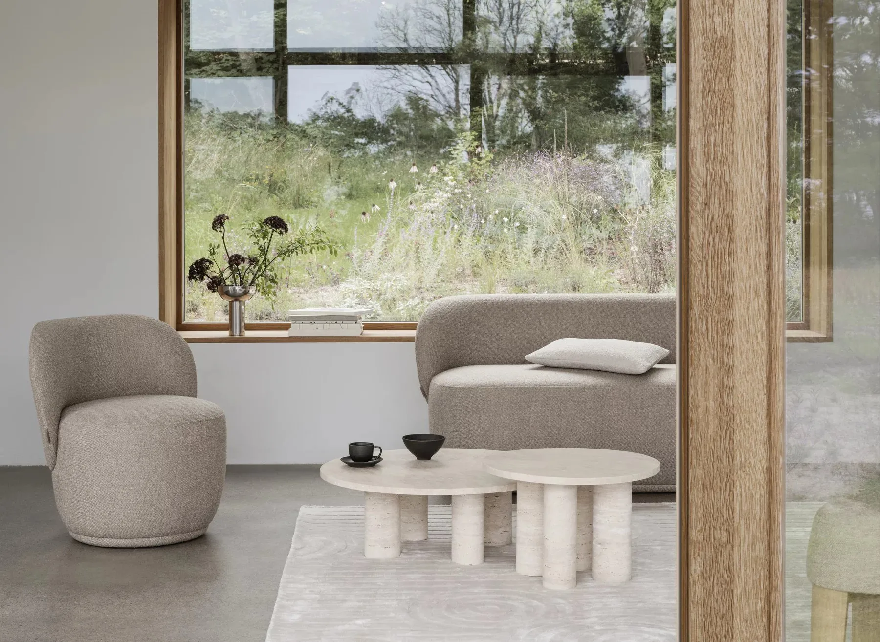 Volos coffee table L Ø75 cm, Travertine blomus