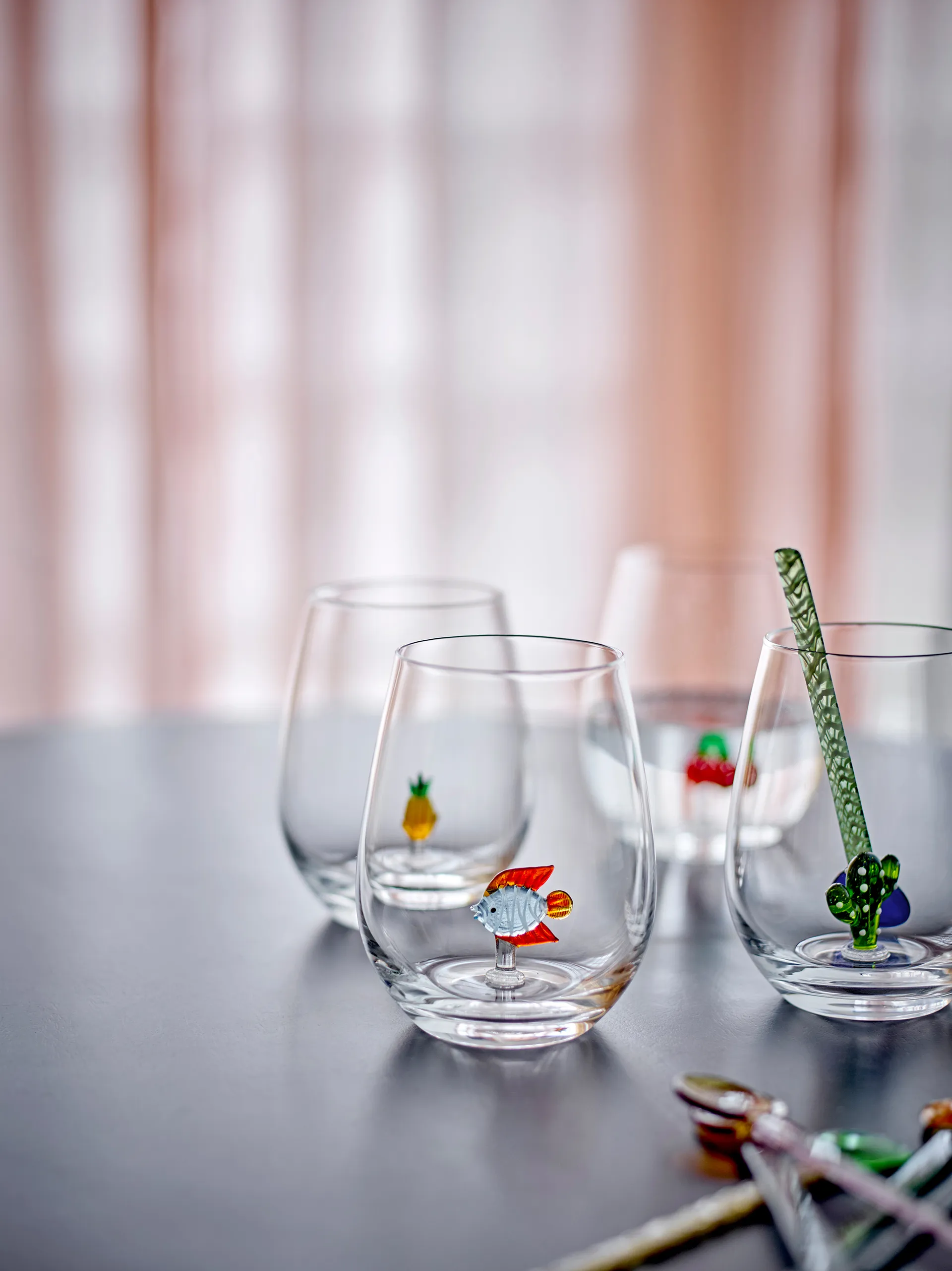 Misa drinking glass 56 cl, Clear-cherry Bloomingville