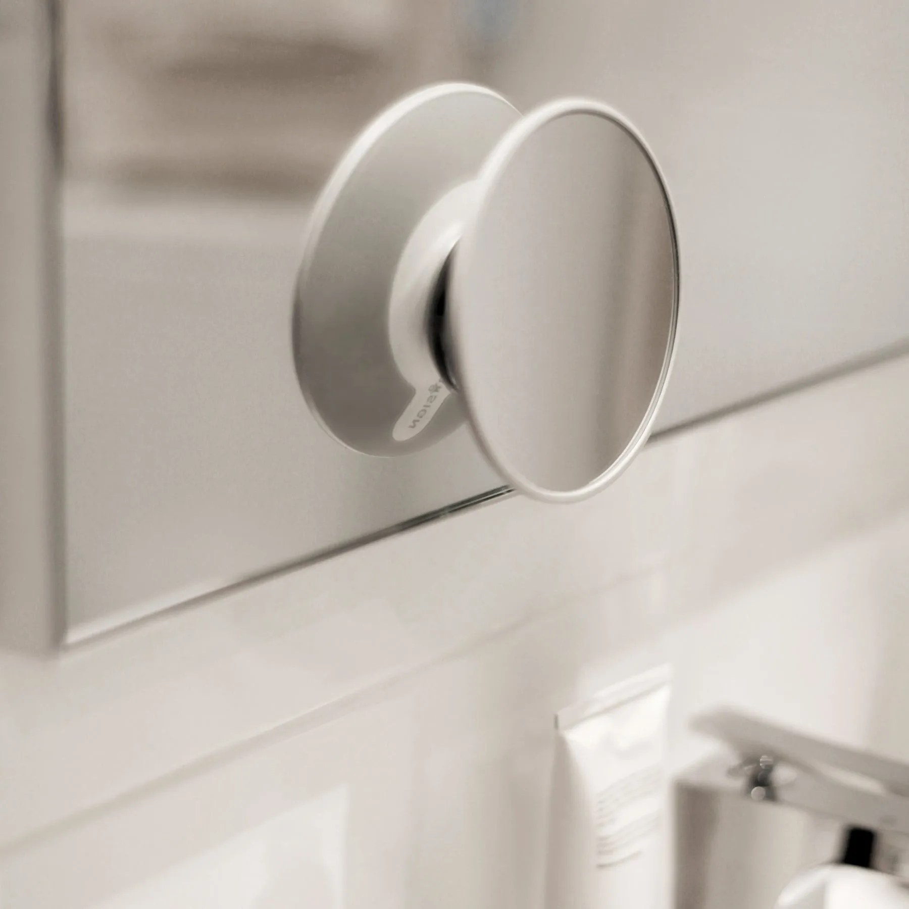 AirMirror makeup mirror x10 detachable with suction cup, Ø11.2 cm Bosign