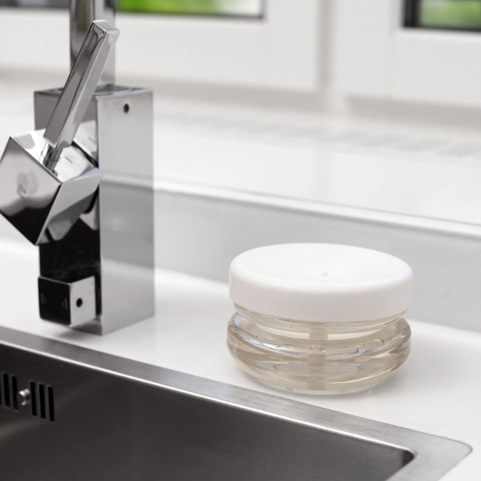 Do-Dish dish soap pump, White Bosign