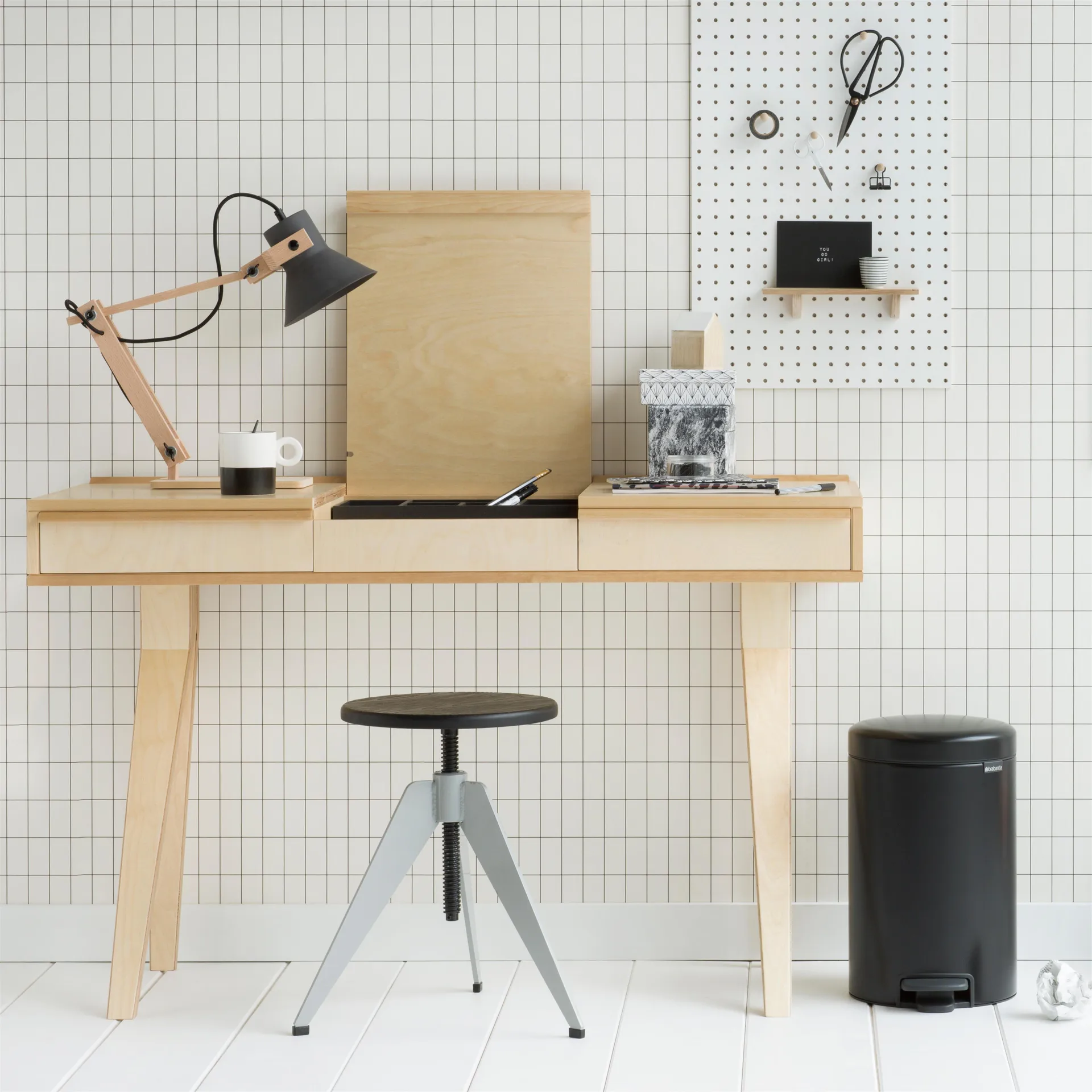 New Icon pedal bin 12 liter, matte black Brabantia