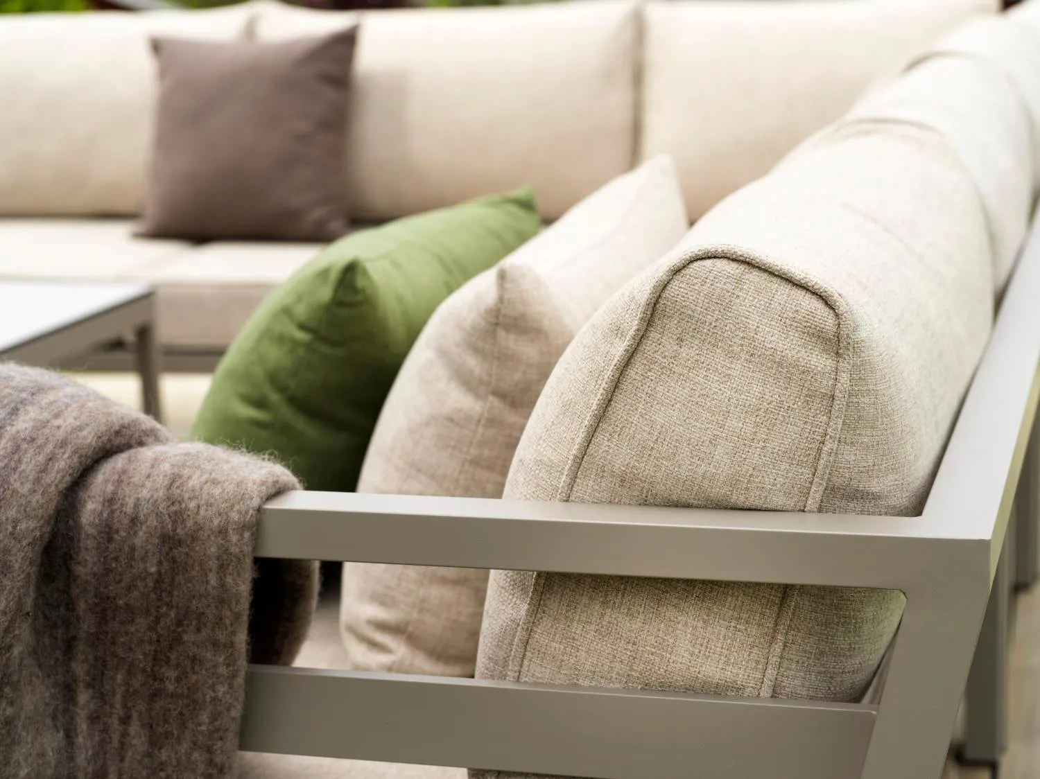 Weldon footstool, Khaki-sand Brafab