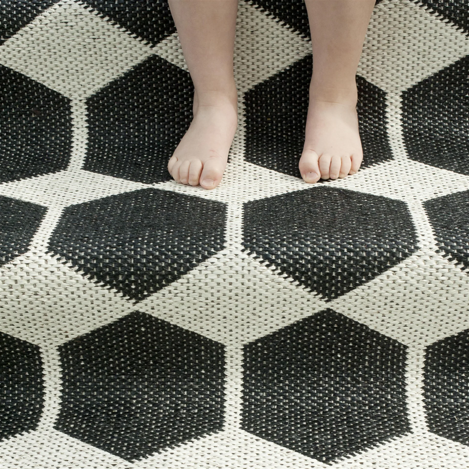 Anna rug black, 70x140 cm Brita Sweden