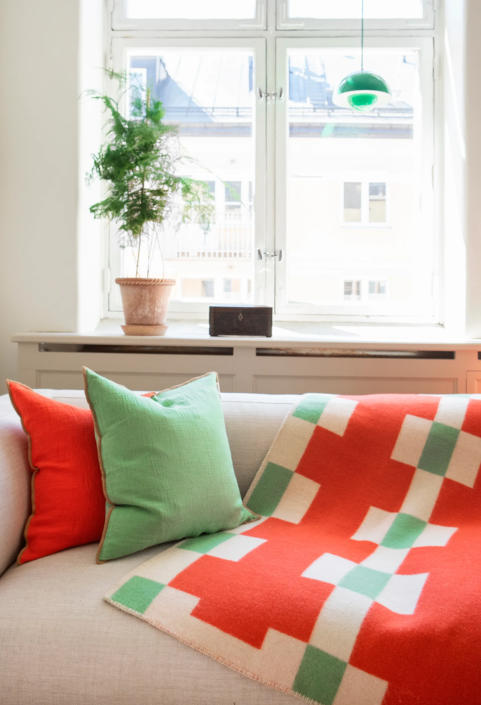 Marta blanket, Red, 180x130 cm Brita Sweden