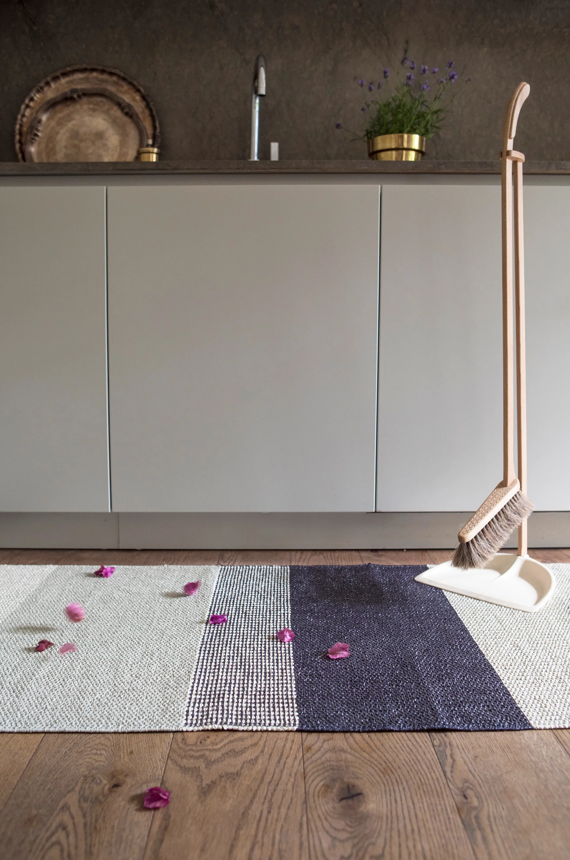 Seasons plastic rug 70x200 cm, berry (pink/purple) Brita Sweden