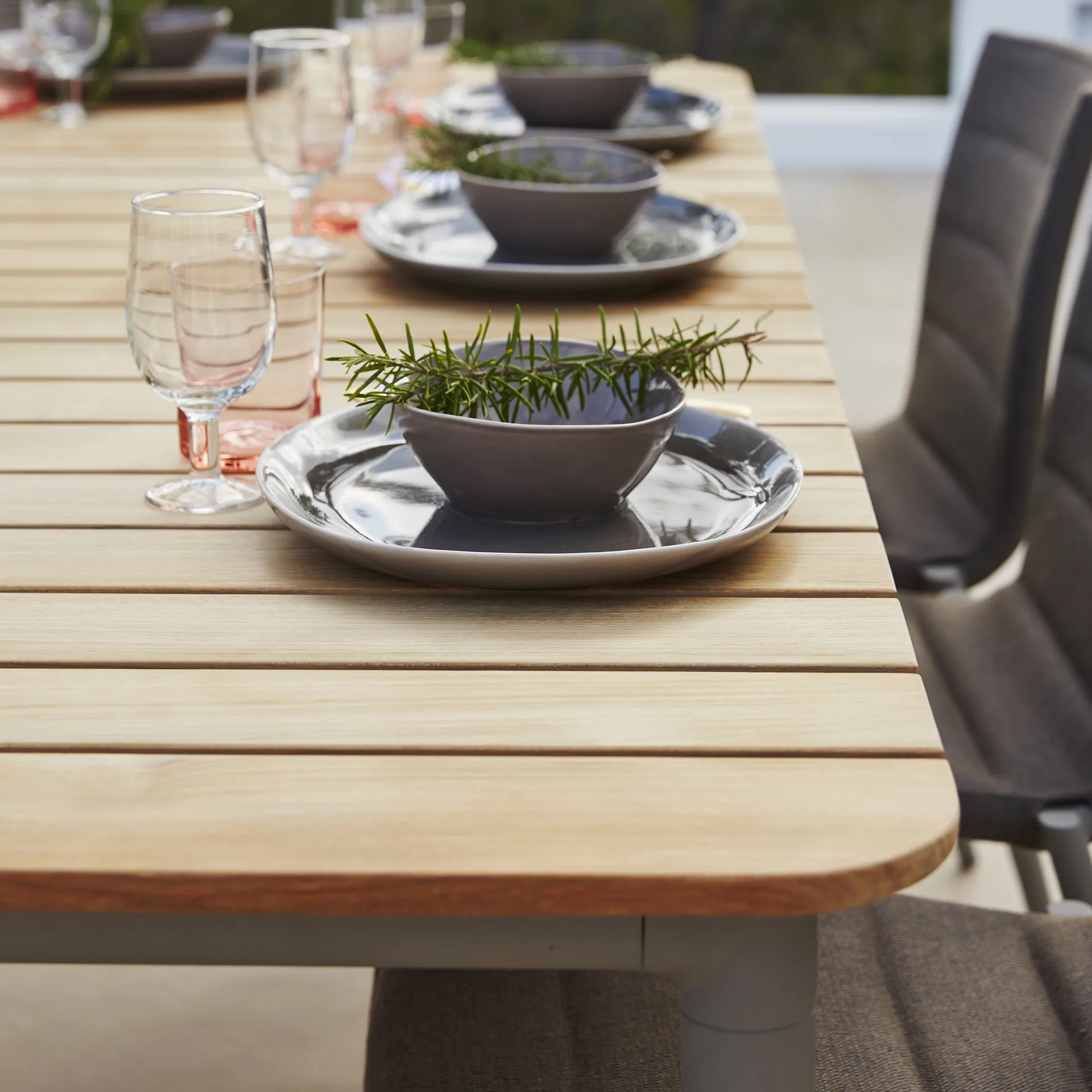 Core dining table teak 210x100x74 cm, Taupe tripod Cane-line
