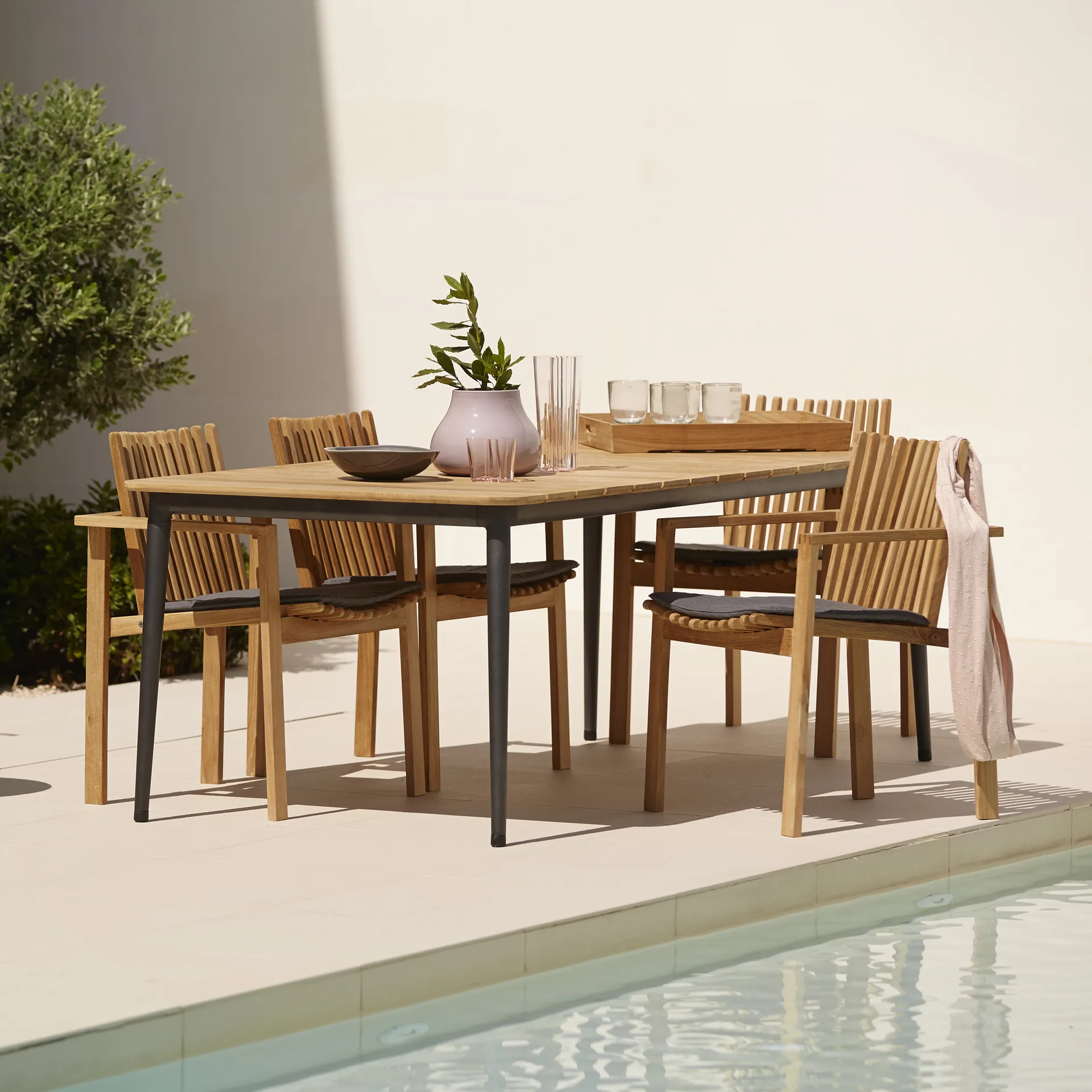 Core dining table teak 210x100x74 cm, Taupe tripod Cane-line