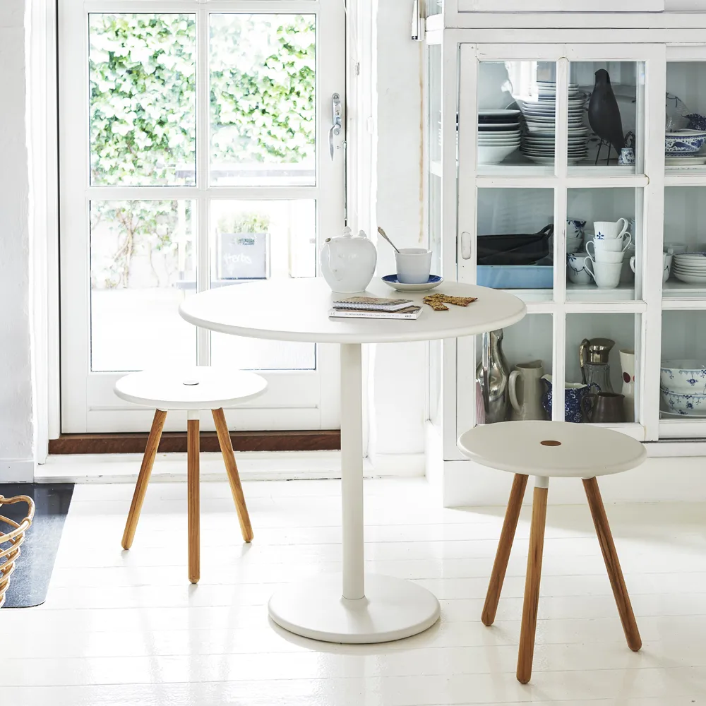Go coffee table Ø80 cm, Light grey-lava grey Cane-line