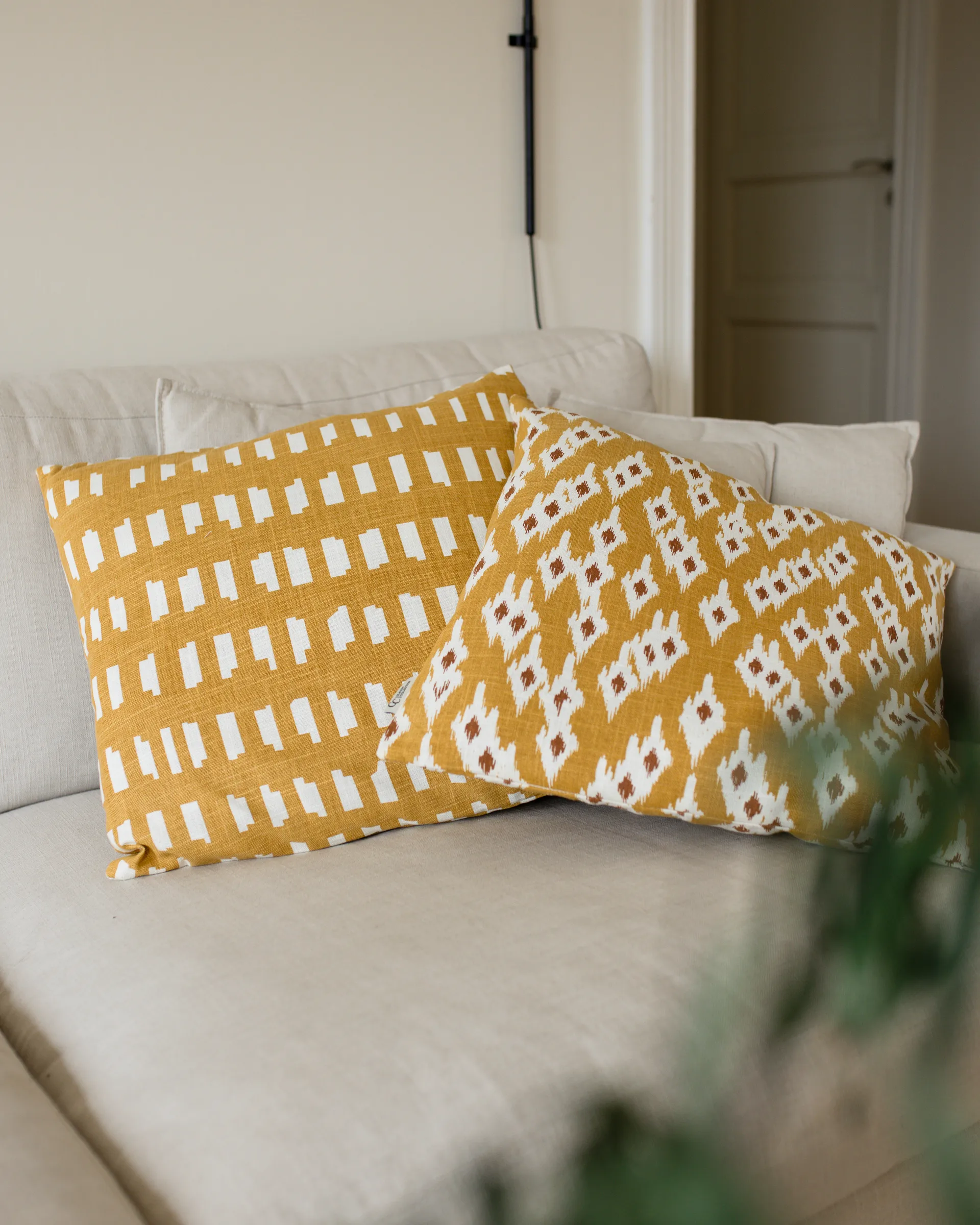 Ikat Block cushion cover 50x50 cm, Yellow Classic Collection