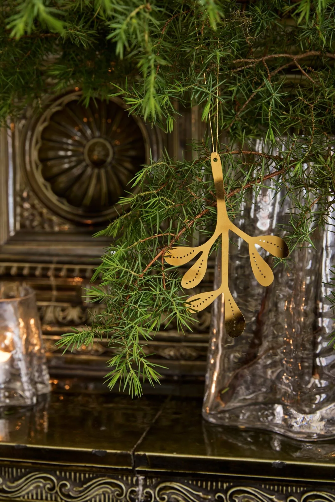 Mistletoe hanging decoration 2-pack, Brass, 12 cm Cooee Design