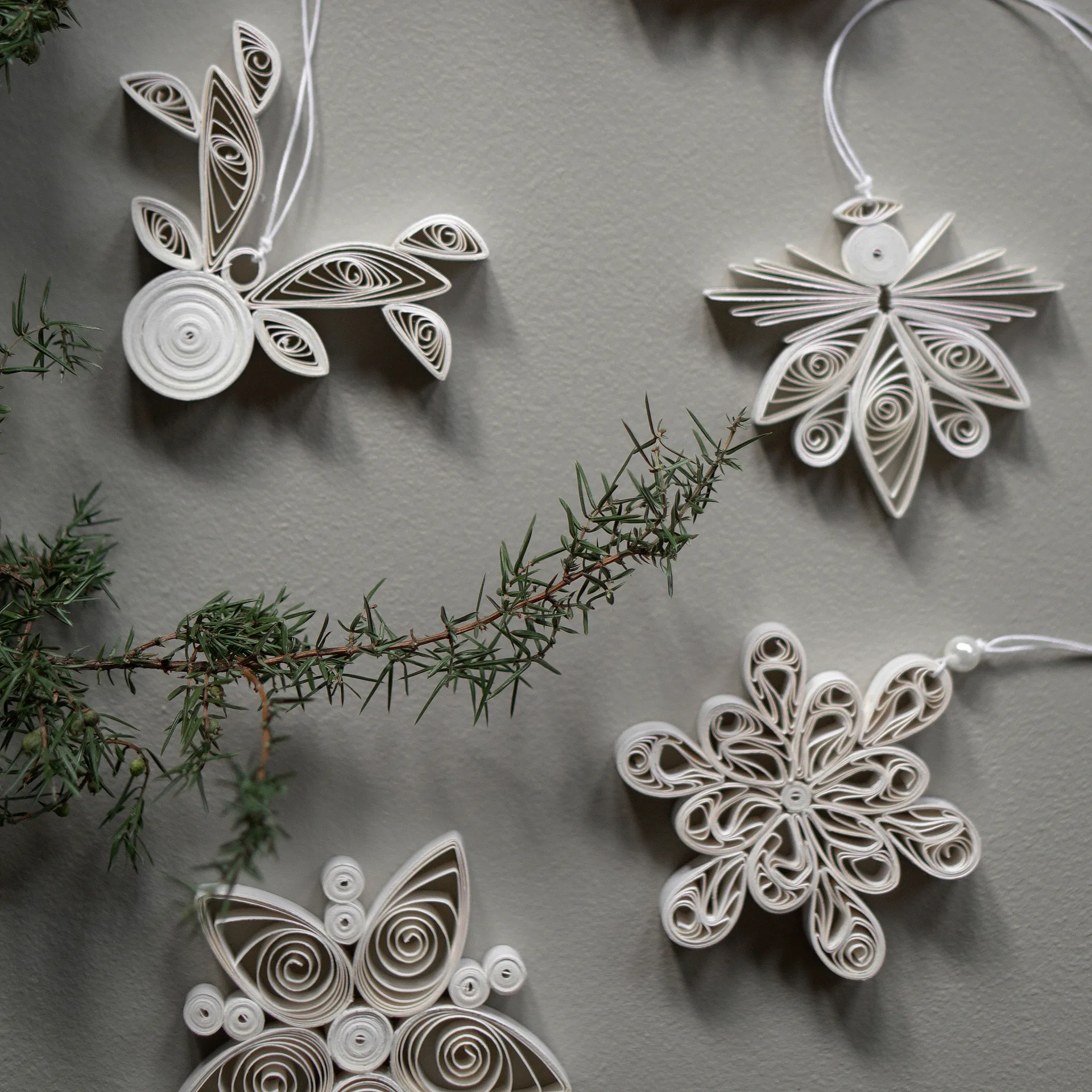 Paper Angel Christmas ornament, white DBKD