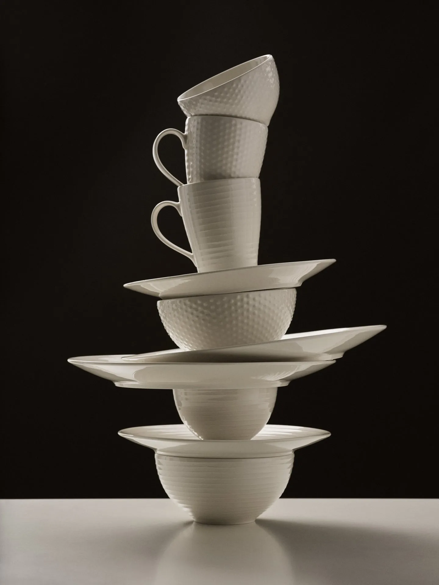Blond dinner plate 28 cm, stripe white Design House Stockholm