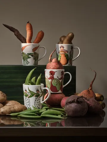 Mrs Beetroot mug - 28 cl, with handle - Design House Stockholm