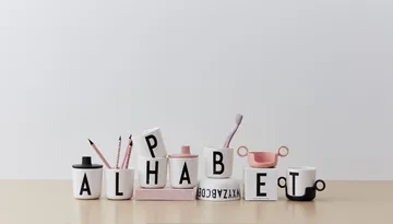 Design Letters personlised cup eco - V - Design Letters