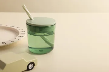 Design Letters straw with lid - Green - Design Letters