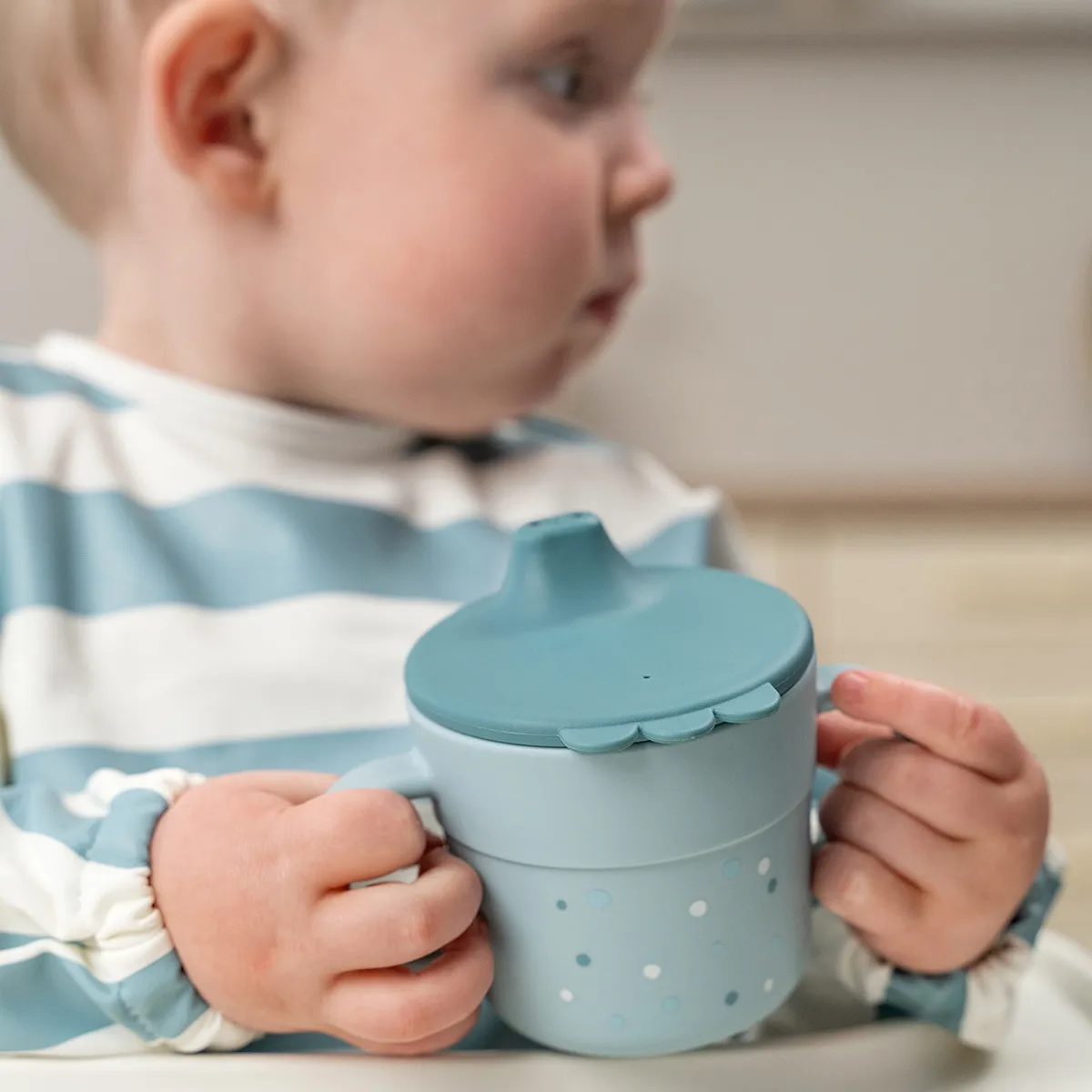 Happy Dots foodie sippy cup 21.5 cl, Blue Done by deer