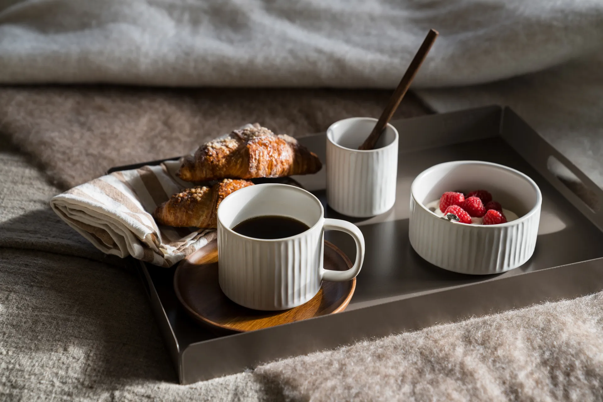 Ernst wooden tray, Acacia, Ø16.5 cm ERNST