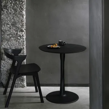 Torsion dining table - White-pigmented hardwax-oiled oak, Ø90 cm - Ethnicraft