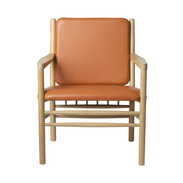J147 armchair - Oak nature lacquered-cognac leather - FDB Møbler