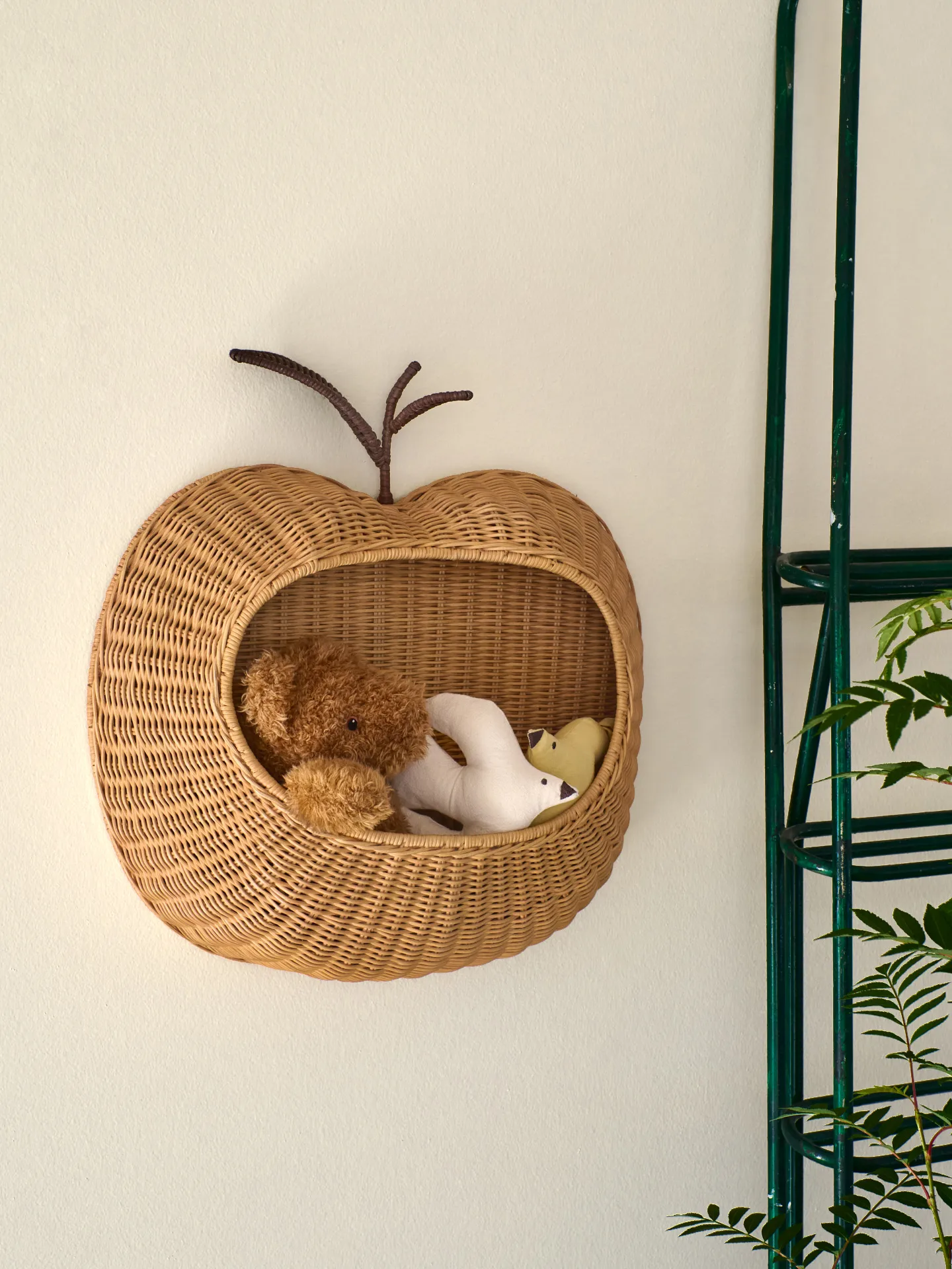 Apple wallshelf, 49,6x52 cm Ferm Living