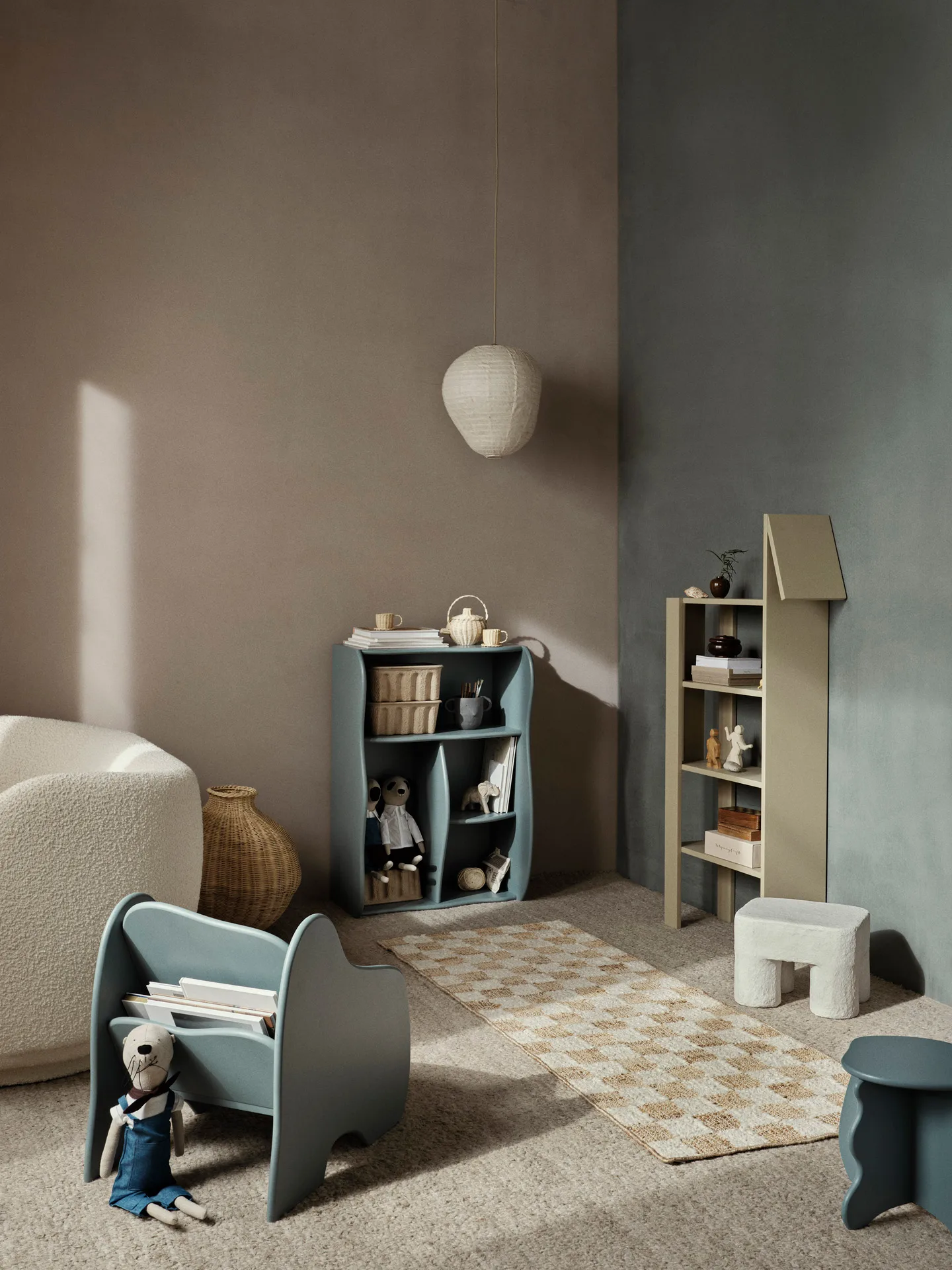 Giraffe bookshelf 69x140 cm, Cashmere Ferm Living