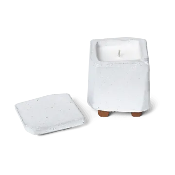 Kurinu scented candle 40 h - White - Ferm Living