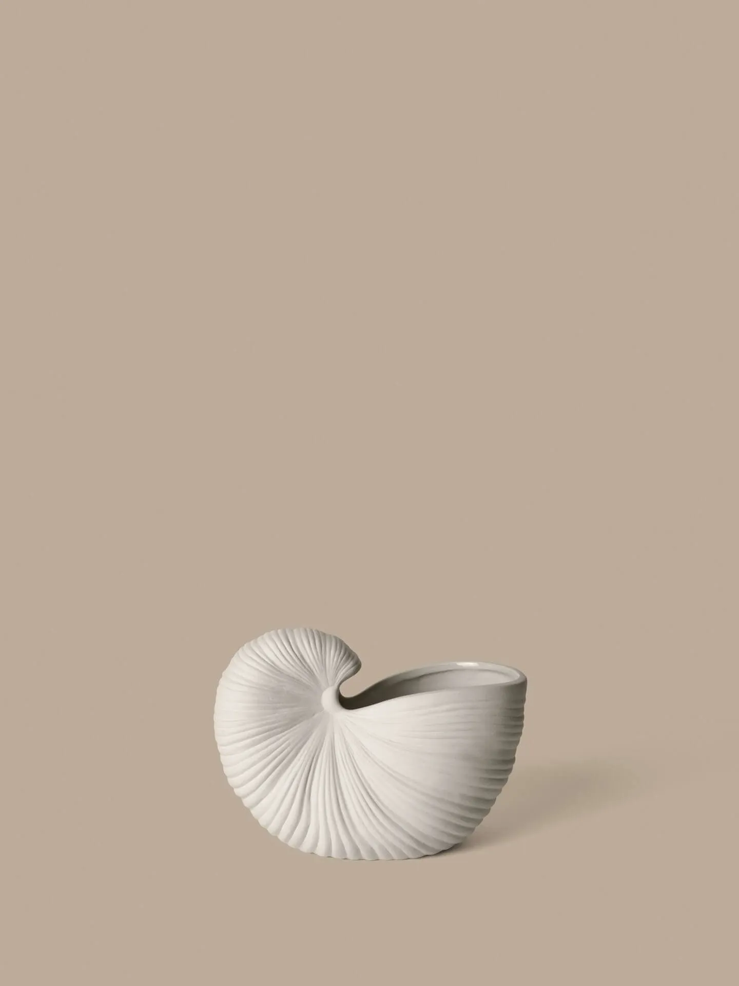 Shell flower pot, Off-white, 23x11.5x16 cm Ferm Living