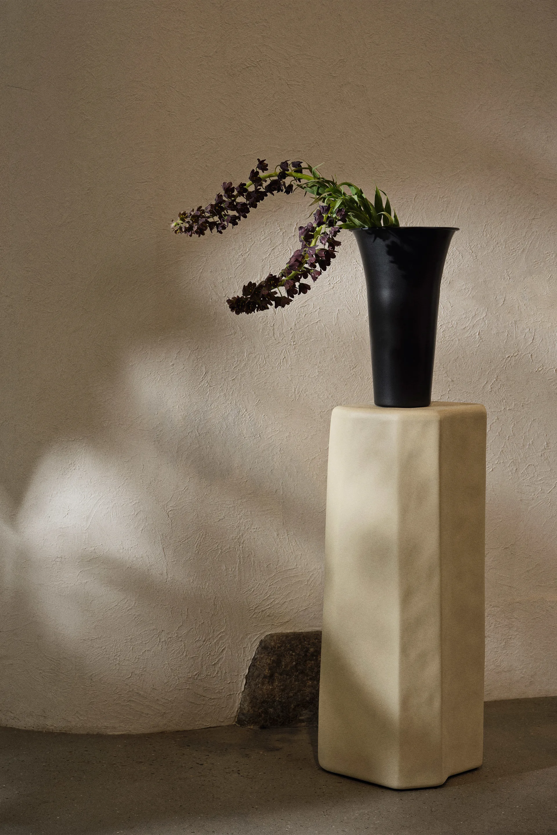 Staffa pedestal, Ivory Ferm Living