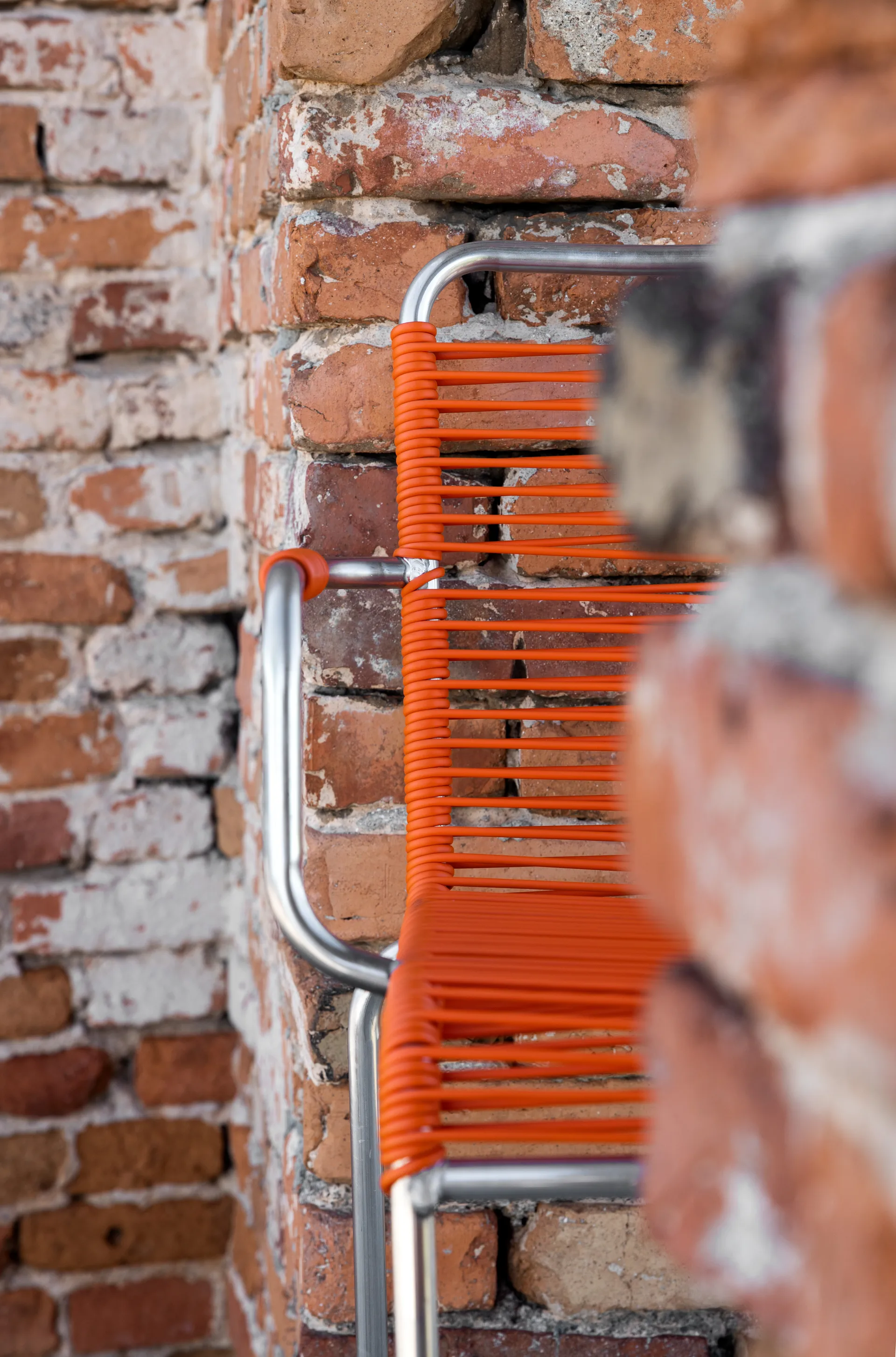 Mya armchair aluminium, Orange Fiam