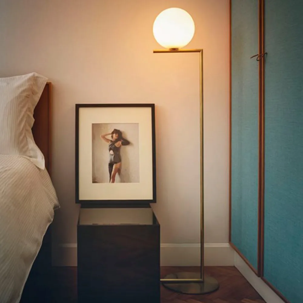 IC lights F1 floor lamp, Brushed brass, opal Flos