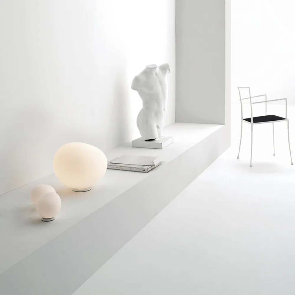 Poly Gregg grande table lamp, White Foscarini