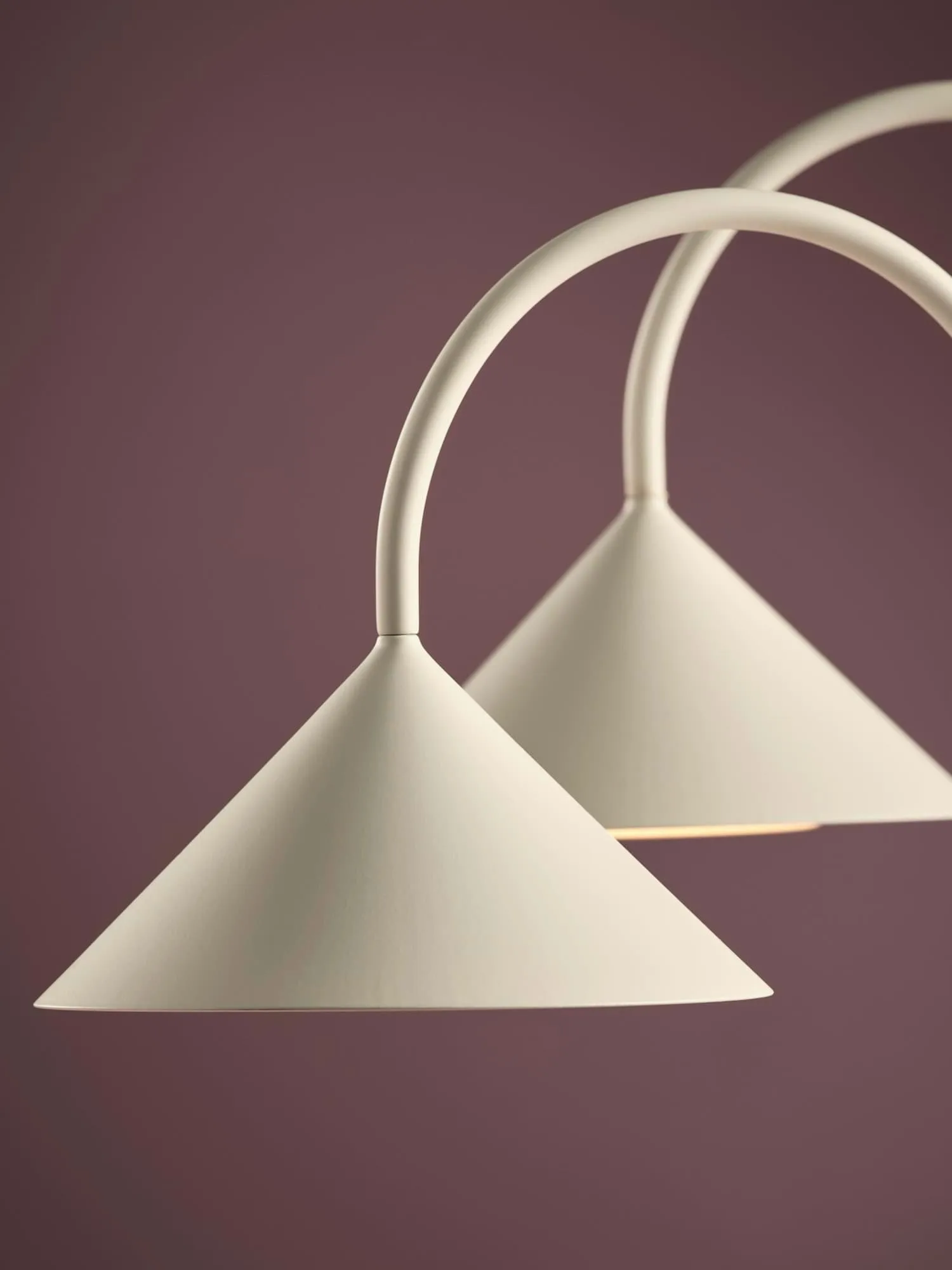 Grasp portable table lamp, Matt White, 47 cm Frandsen