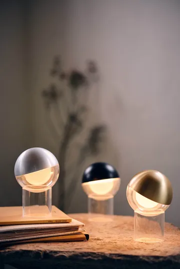 Pila portable table lamp - Brushed aluminium - Frandsen