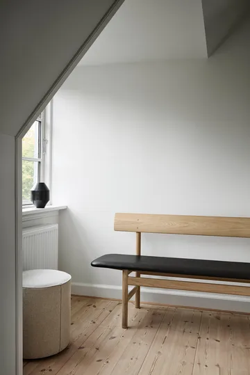 Mogensen 3171 bench - Soaped oak-leather omni 301 black - Fredericia Furniture