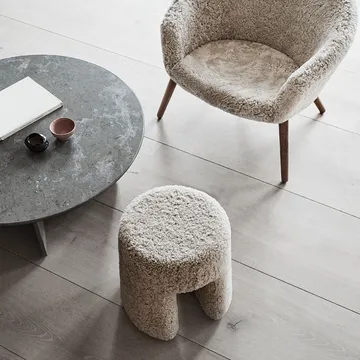 Sequoia ottoman - Sheepskin moonlight - Fredericia Furniture