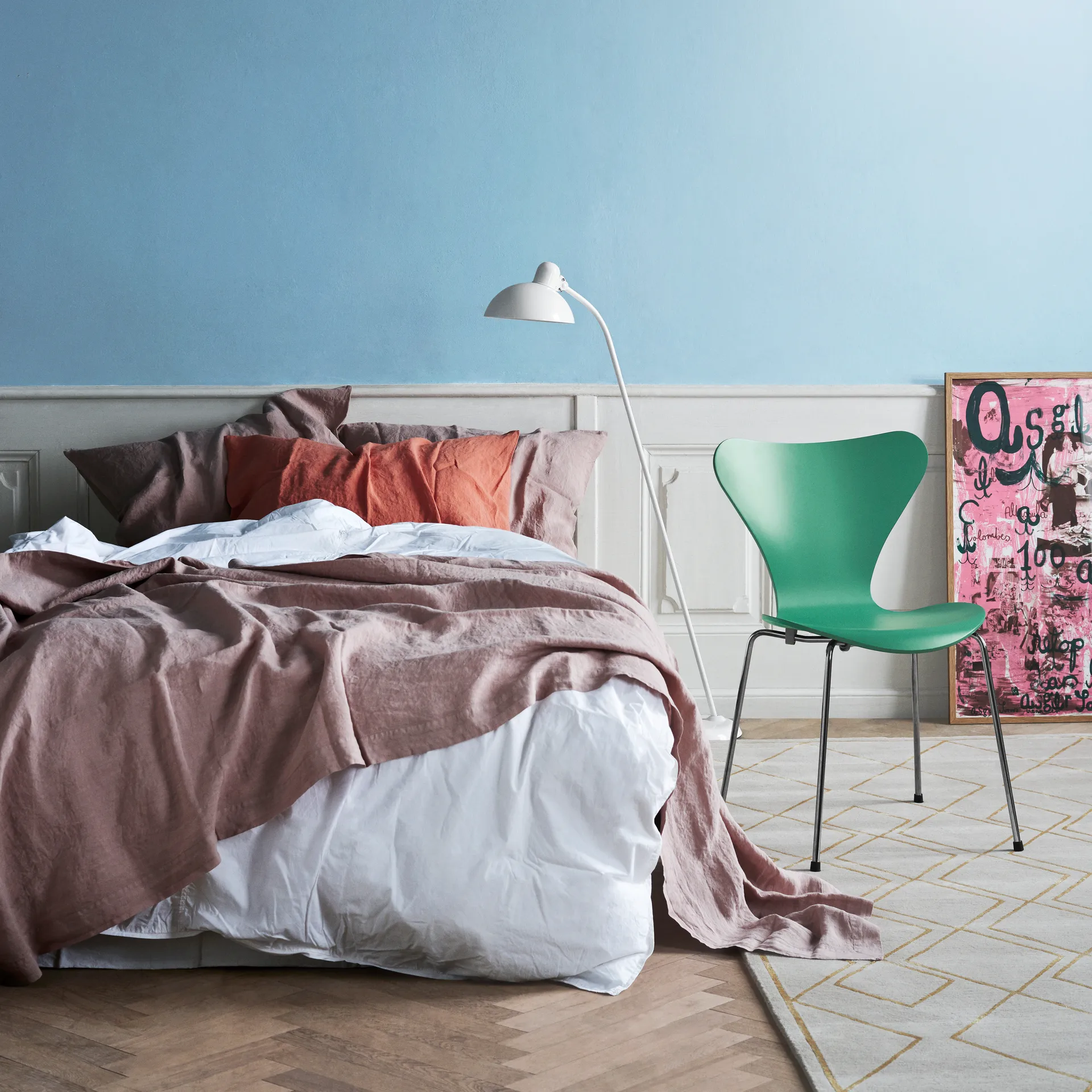 Kaiser Idell 6556-F Luxus floor lamp, White Fritz Hansen
