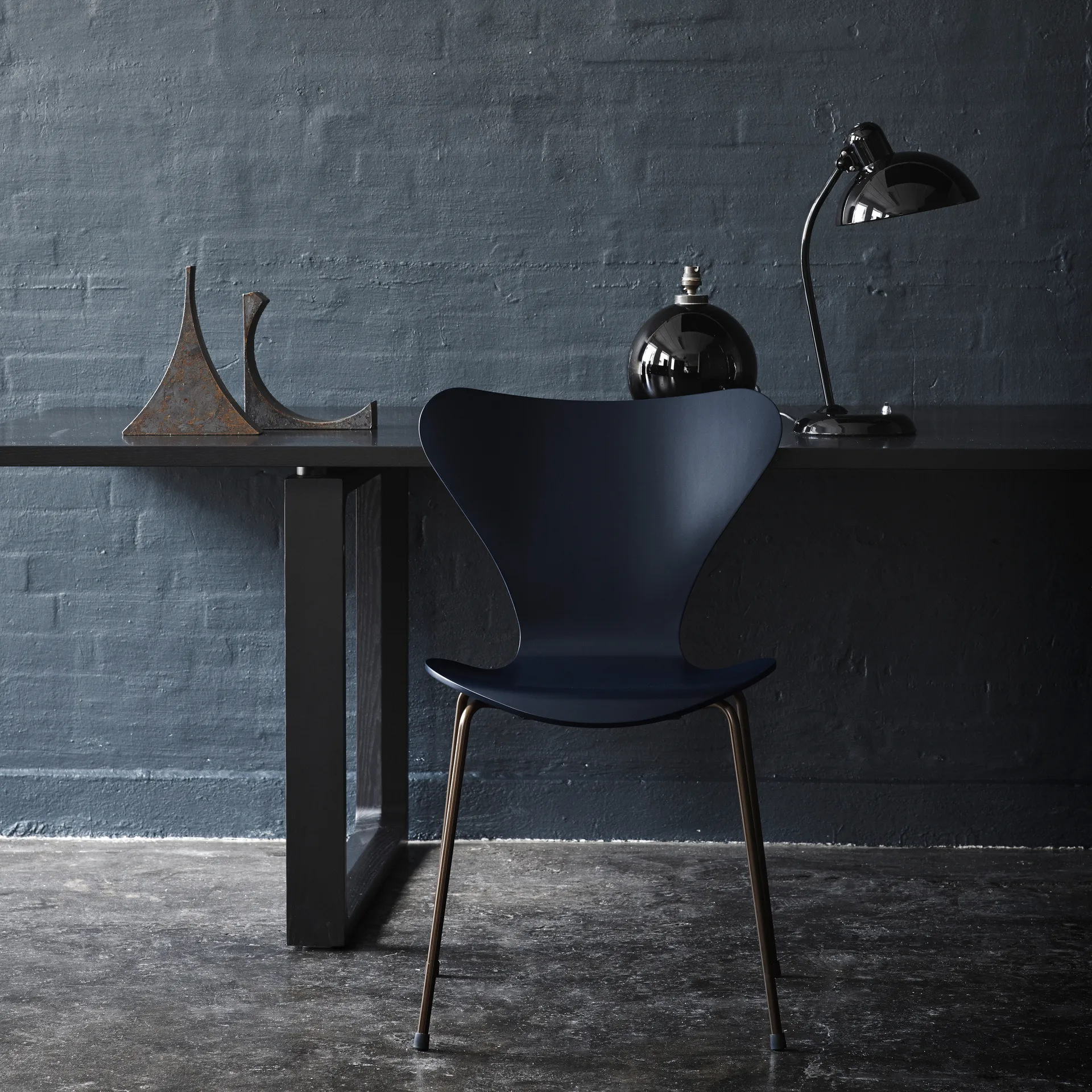 Kaiser Idell 6556-T table lamp, Black Fritz Hansen