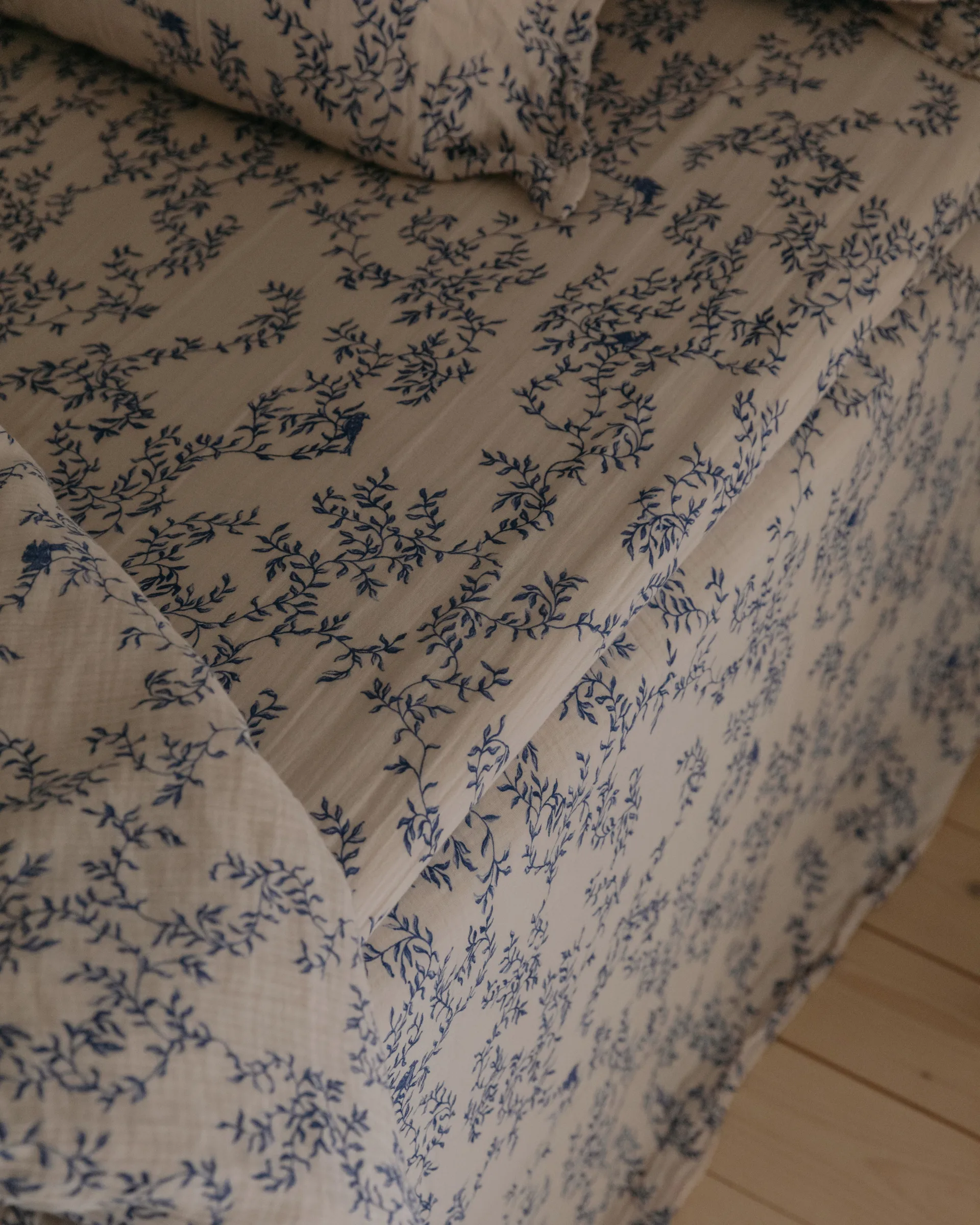 Jardim Muslin fitted sheet, 140x200x30 cm Garbo&Friends