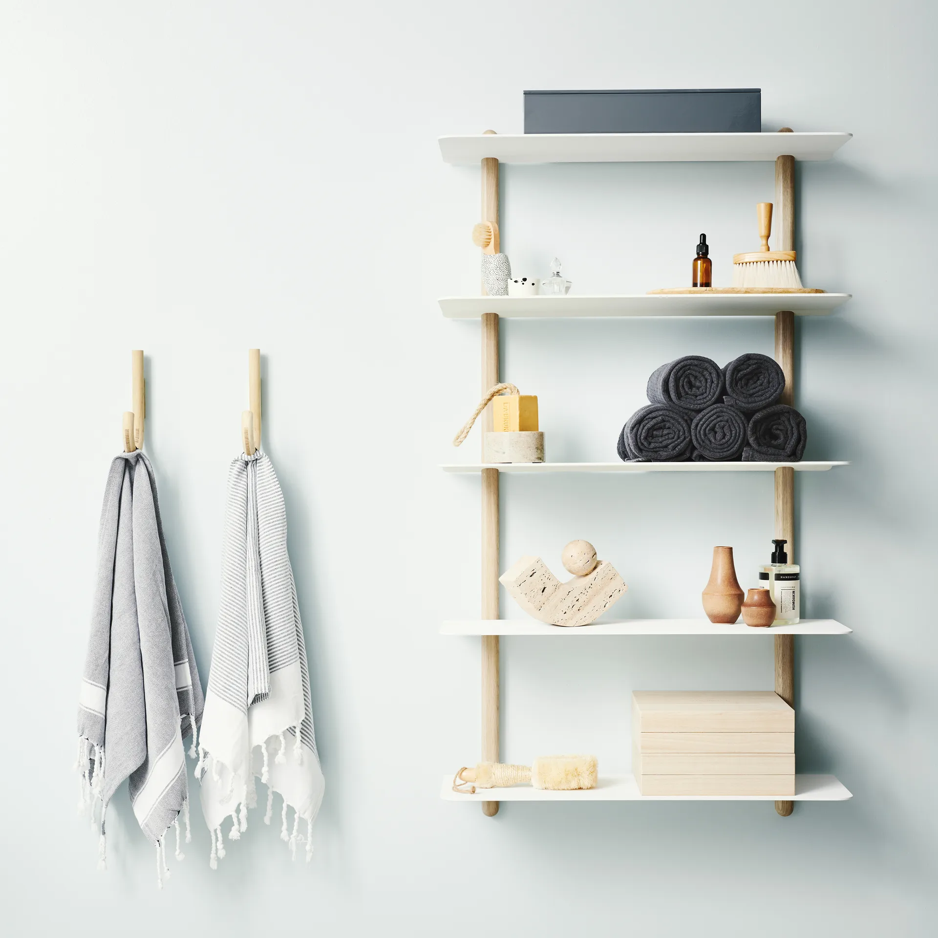 Nivo shelf E large, Light oak-white Gejst