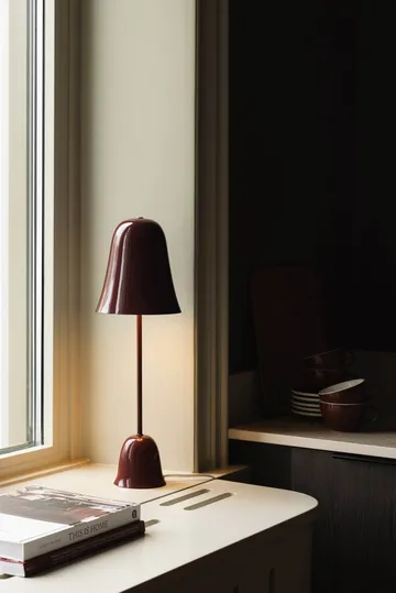 Blåklockan table lamp - Wine red (red), Ø16xH50 cm - Globen Lighting